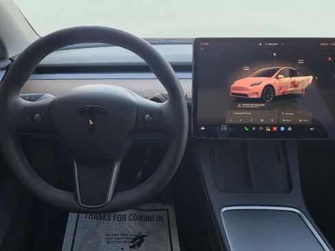 Used 2024 Tesla Model Y Long Range RWD image 15
