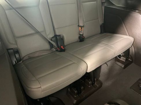 Used 2021 GMC Yukon SLT w/ SLT Luxury Package AWD/4WD image 7