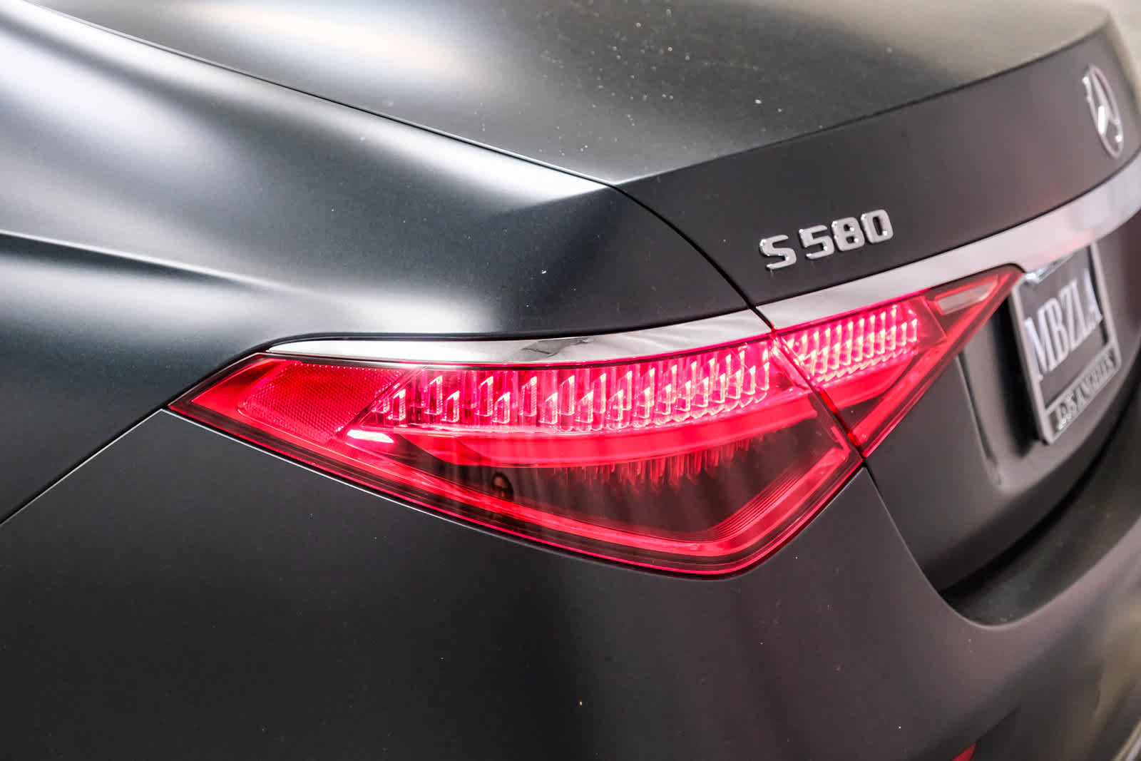Used 2022 Mercedes-Benz S 580 4MATIC Sedan w/ AMG Line Package image 7