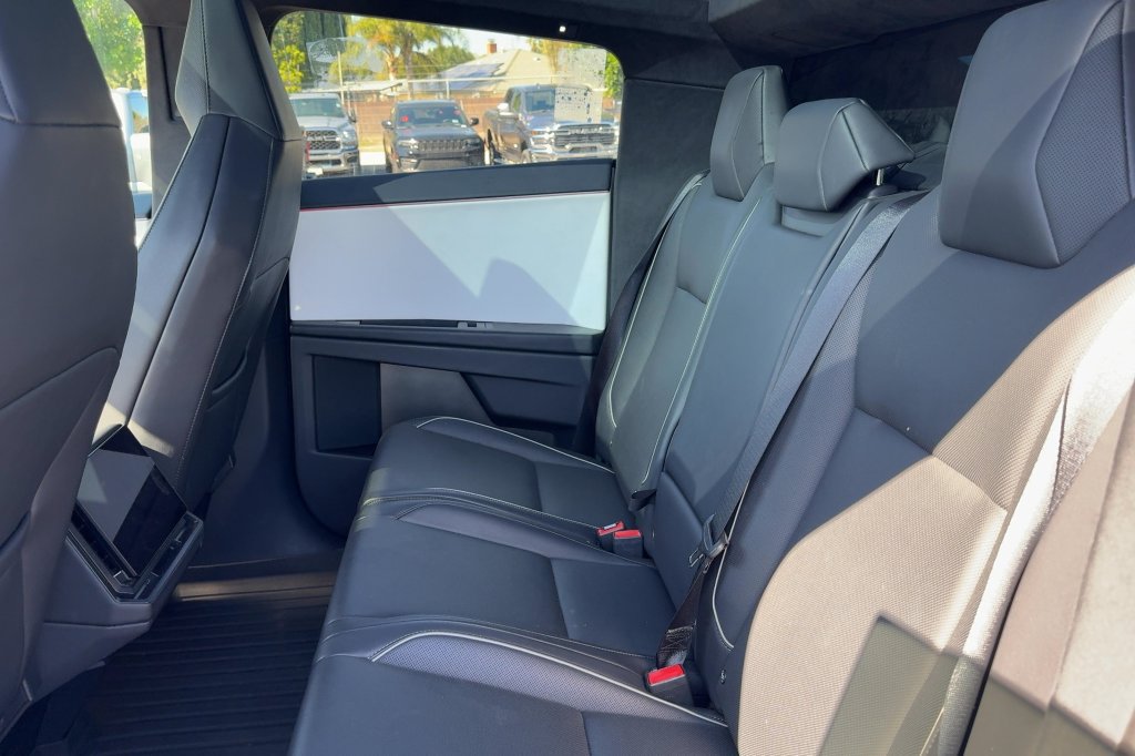 Used 2024 Tesla Cybertruck AWD Crew Cab image 12