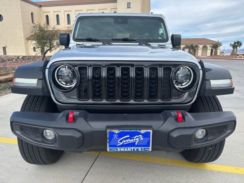 Used 2024 Jeep Wrangler Rubicon image 8