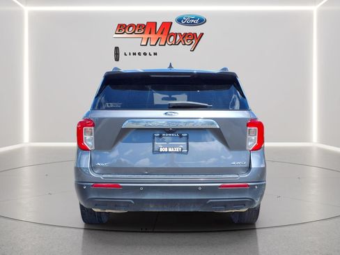 Used 2024 Ford Explorer XLT AWD/4WD image 6