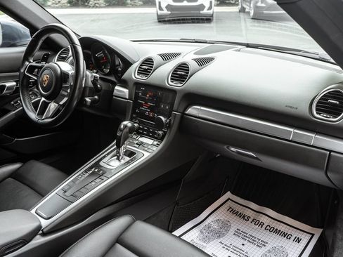 Used 2018 Porsche 718 Cayman RWD image 12