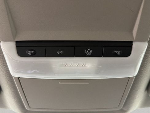 Used 2024 Nissan Sentra SV FWD image 24