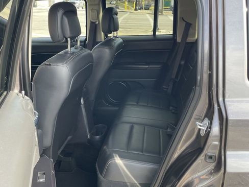 Used 2016 Jeep Patriot High Altitude image 9