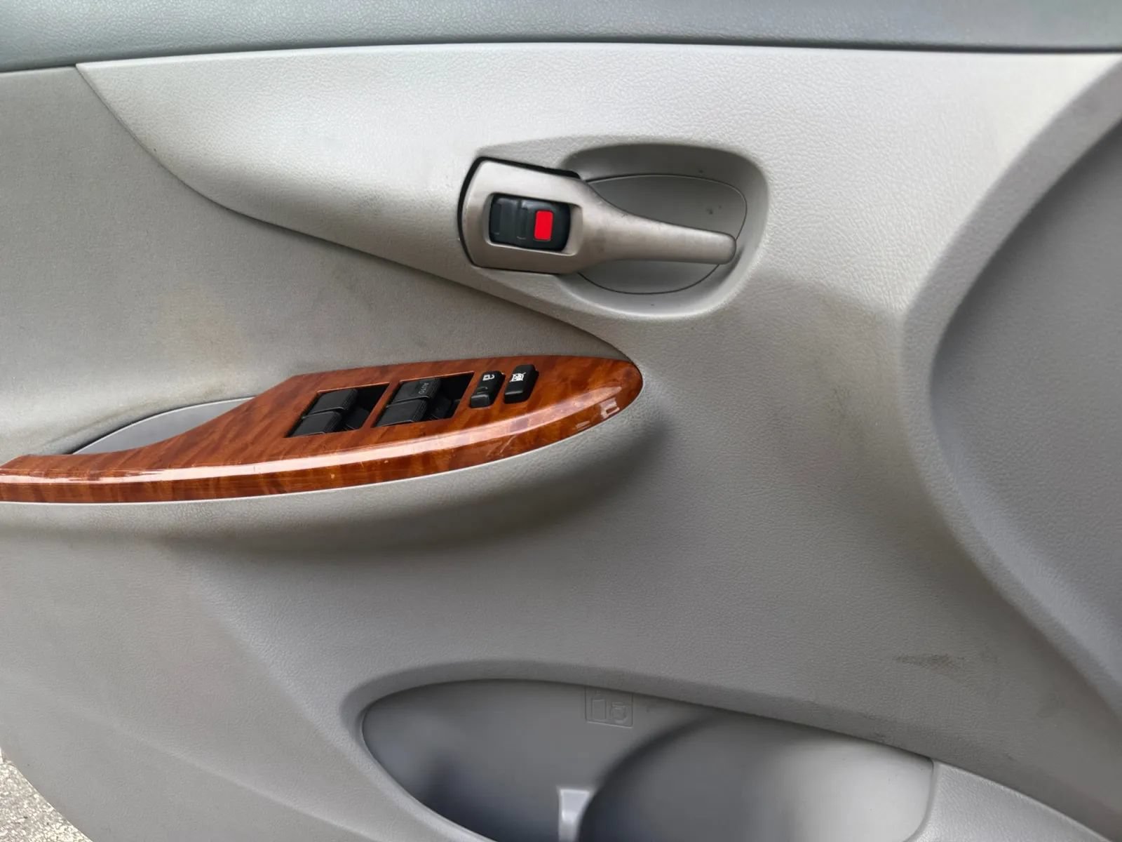 Used 2009 Toyota Corolla XLE FWD image 17