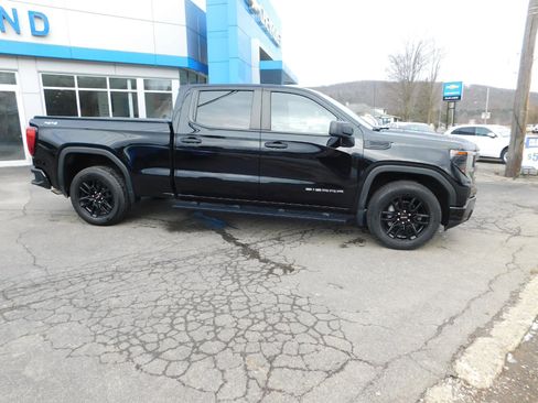 Used 2023 GMC Sierra 1500 Pro w/ Graphite Edition image 12