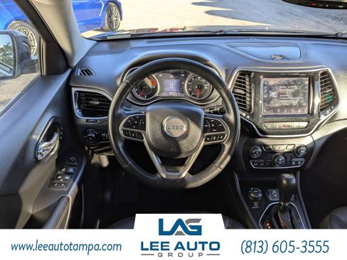 Used 2019 Jeep Cherokee Limited w/ Technology Group image 17