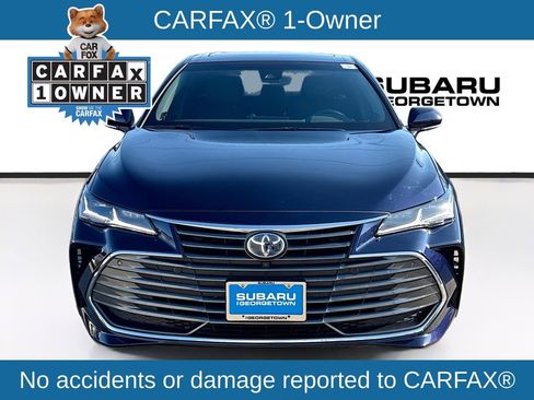 Used 2021 Toyota Avalon Limited image 2