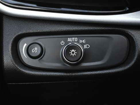 Used 2017 Chevrolet Volt LT image 23