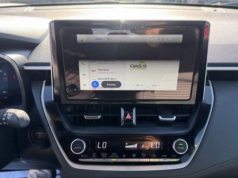 Used 2025 Toyota Corolla Cross AWD Hybrid w/ Convenience Package image 17