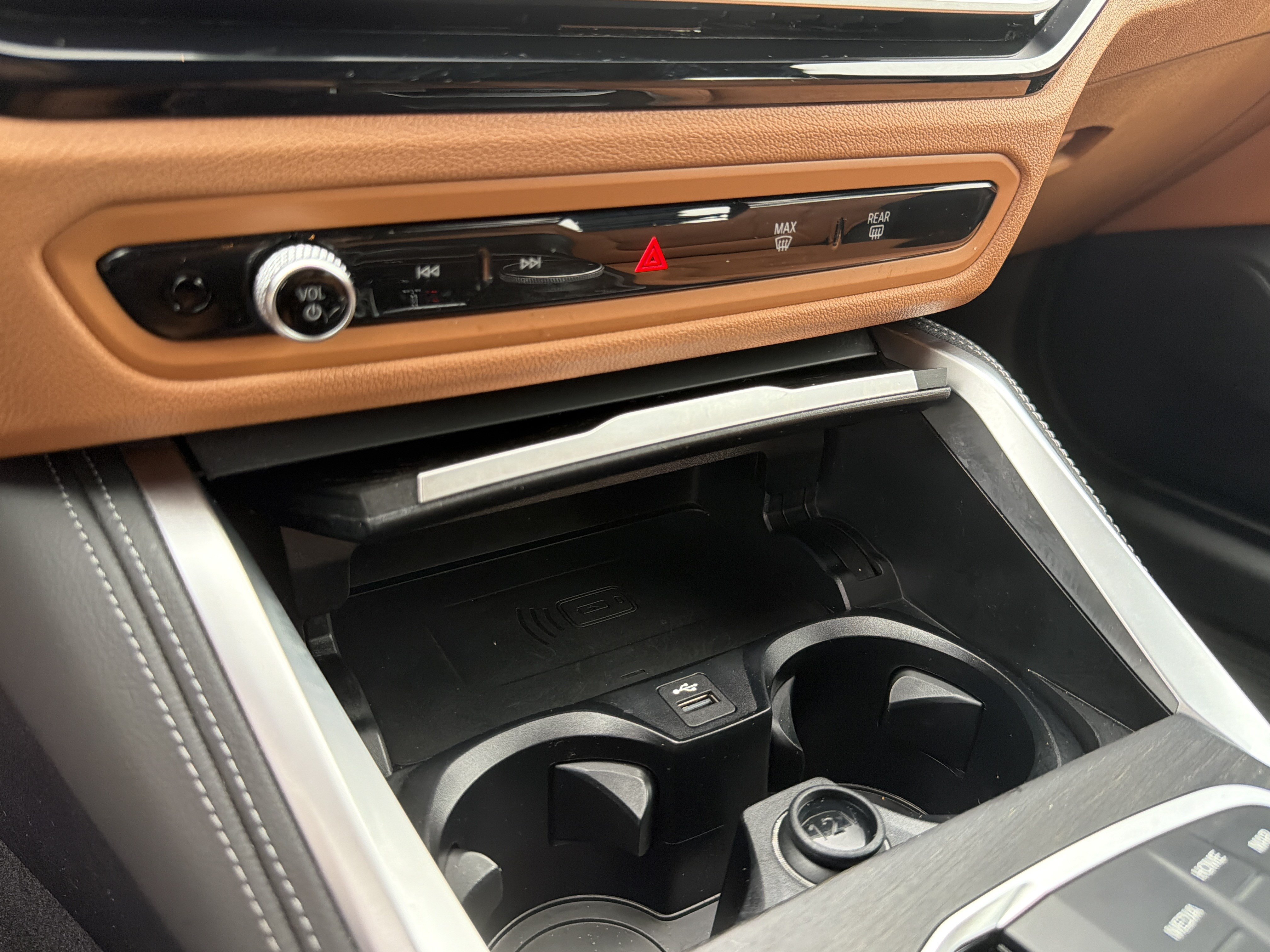 Used 2024 BMW i4 eDrive40 w/ M Sport Package RWD image 39