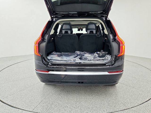 New 2026 Volvo XC90 B6 Plus w/ Protection Package Premier AWD/4WD image 15