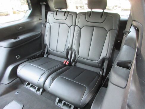 Used 2024 Jeep Grand Cherokee L Limited w/ Trailer Tow Package AWD/4WD image 21