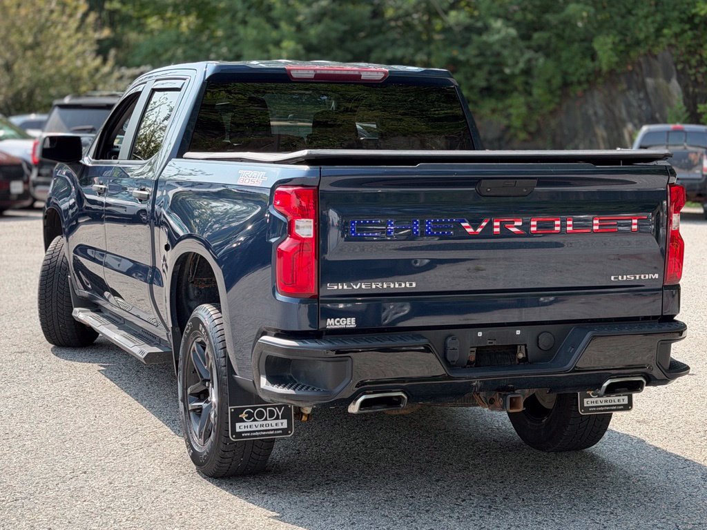 Used 2021 Chevrolet Silverado 1500 Custom Trail Boss AWD/4WD image 3