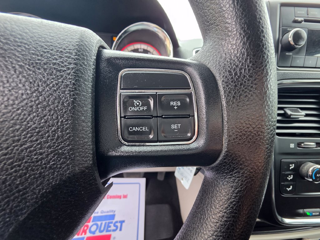Used 2014 Dodge Grand Caravan American Value Package FWD image 15