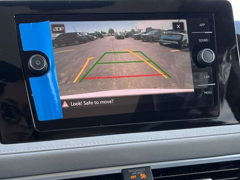 New 2026 Volkswagen Taos SE AWD/4WD image 24
