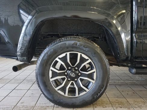 Used 2023 Toyota Tacoma TRD Sport image 29