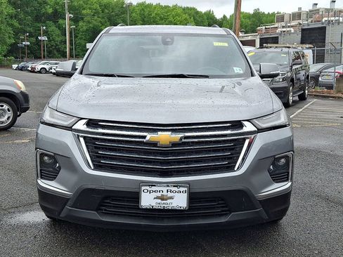 Used 2023 Chevrolet Traverse LT AWD/4WD image 2