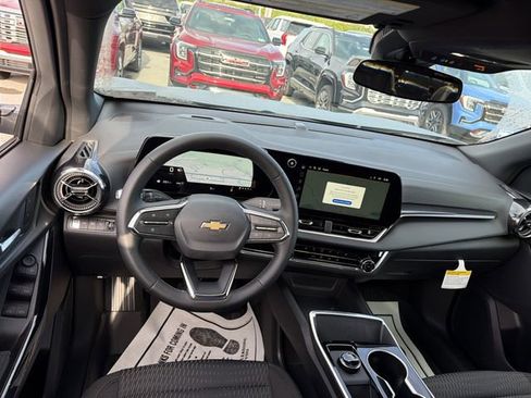 New 2026 Chevrolet Equinox LT w/ LPO, Floor Liner Package AWD/4WD image 14