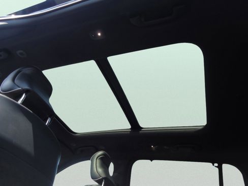 Used 2021 Jeep Grand Cherokee L Summit w/ Luxury Tech Group V image 34