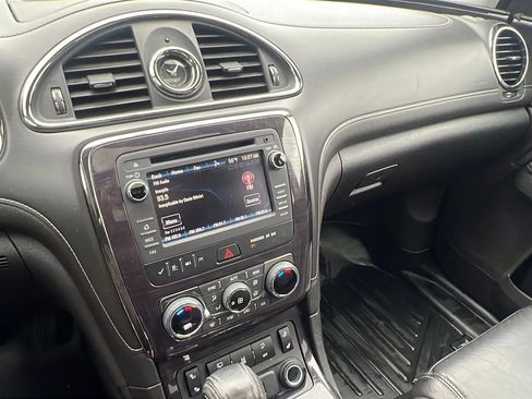 Used 2017 Buick Enclave Leather image 18