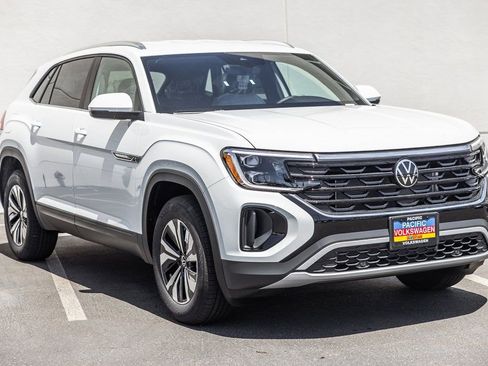 New 2026 Volkswagen Atlas Cross Sport SE image 1