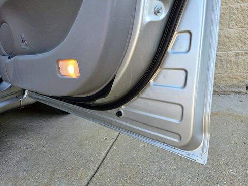 Used 2010 Toyota Sienna LE FWD image 22