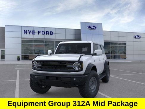New 2025 Ford Bronco Outer Banks w/ Sasquatch Package image 3