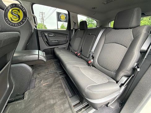 Used 2010 Chevrolet Traverse LT w/ Personal Connectivity Package FWD image 14