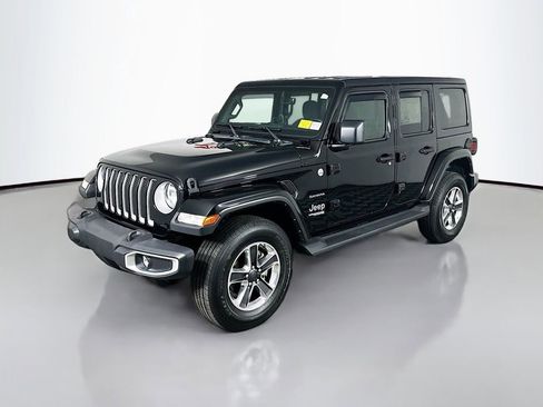 Used 2022 Jeep Wrangler Unlimited Sahara w/ Cold Weather Group image 3