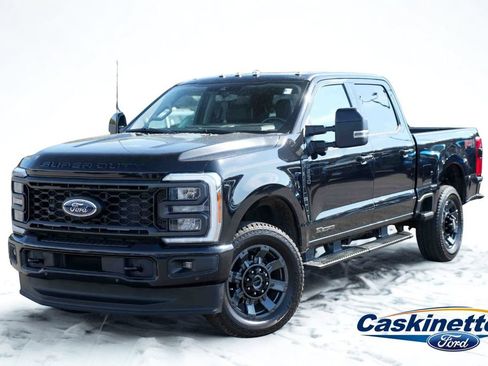 Used 2023 Ford F250 Lariat w/ Lariat Ultimate Package AWD/4WD image 1