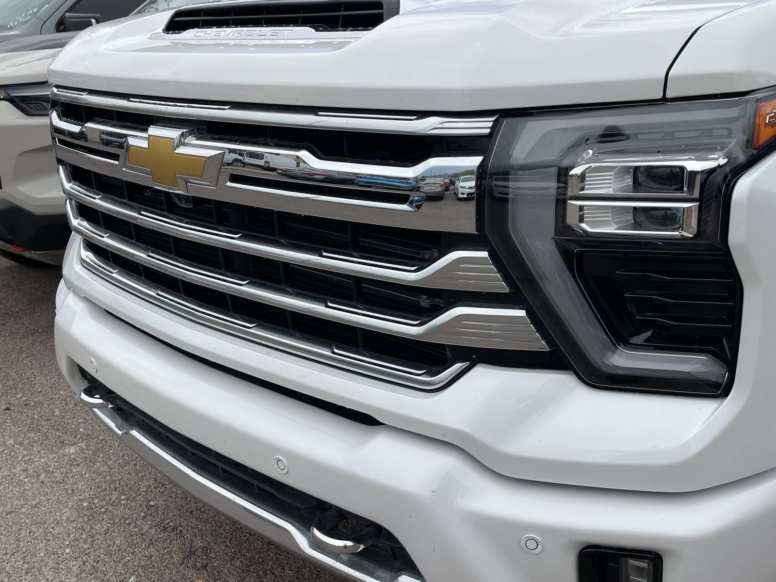 Certified 2025 Chevrolet Silverado 3500 High Country w/ High Country Premium Package AWD/4WD image 12