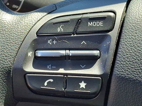 Used 2023 Hyundai Kona SEL AWD/4WD image 21