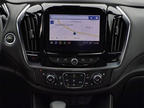 Used 2023 Chevrolet Traverse High Country image 46