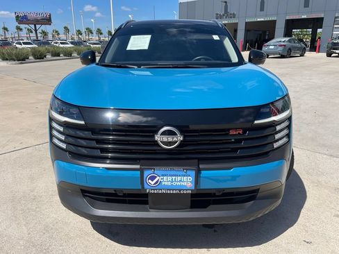 Certified 2025 Nissan Kicks SR FWD image 2
