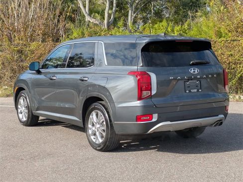 Certified 2022 Hyundai Palisade SE image 3