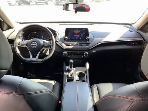 Used 2024 Nissan Altima 2.5 SR image 6