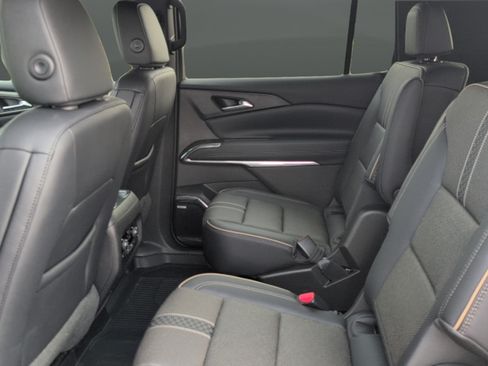 Used 2026 Chevrolet Traverse High Country w/ LPO, Floor Liner Package AWD/4WD image 13