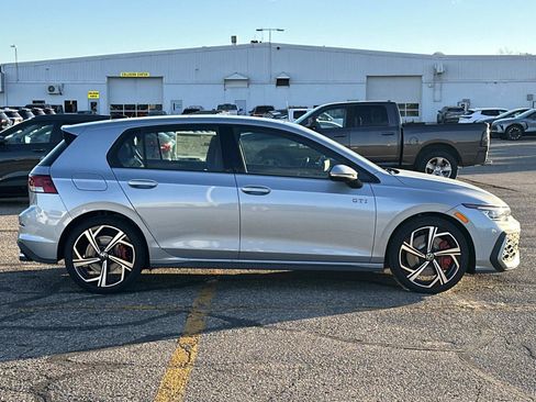 New 2026 Volkswagen GTI SE image 6
