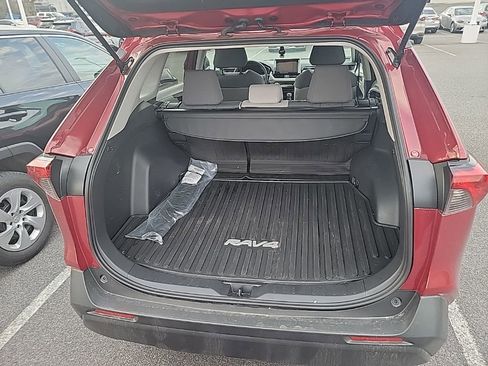 Used 2025 Toyota RAV4 XLE image 8