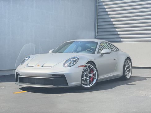 Certified 2022 Porsche 911 GT3 RWD image 1