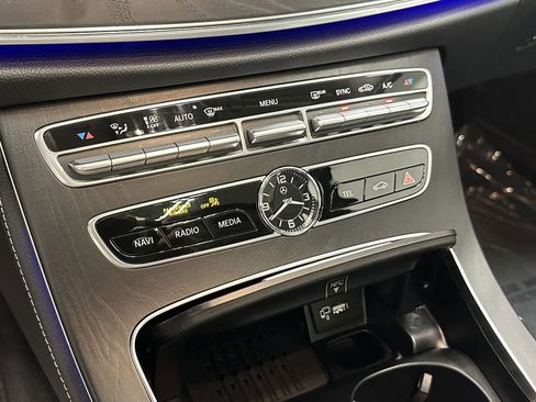 Used 2018 Mercedes-Benz E 300 image 34
