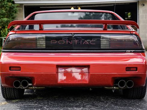 Used 1988 Pontiac Fiero GT RWD image 7