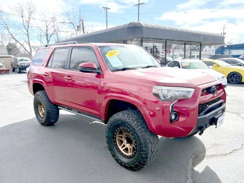 Used 2016 Toyota 4Runner SR5 image 11