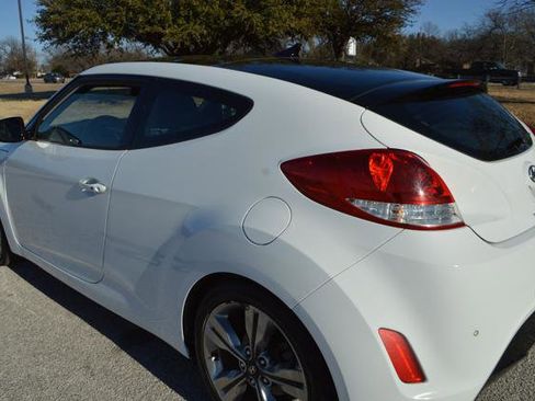 Used 2016 Hyundai Veloster w/ Option Group 02 image 5