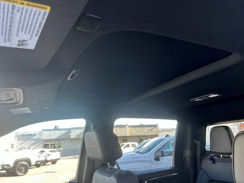 Used 2024 Chevrolet Silverado 2500 High Country w/ High Country Premium Package AWD/4WD image 11