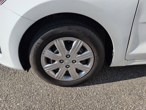 Used 2022 Kia Rio S image 2