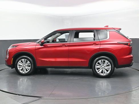 Used 2025 Mitsubishi Outlander ES AWD/4WD image 8