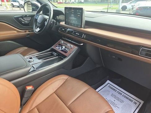 Used 2023 Lincoln Aviator Reserve w/ Elements Package Plus image 27